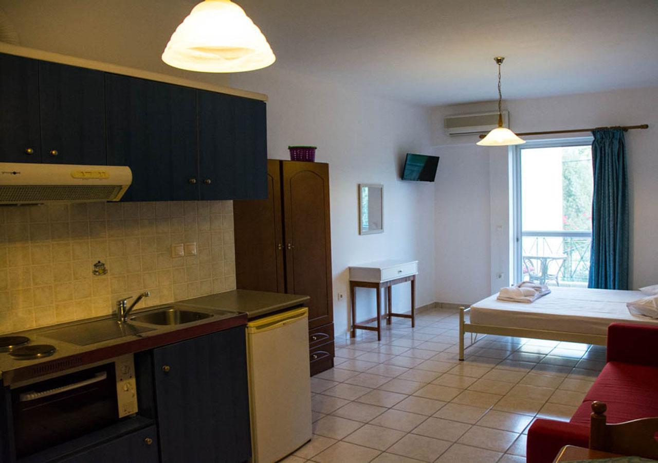Filoxenia Apartment Paralio Astros Exterior photo